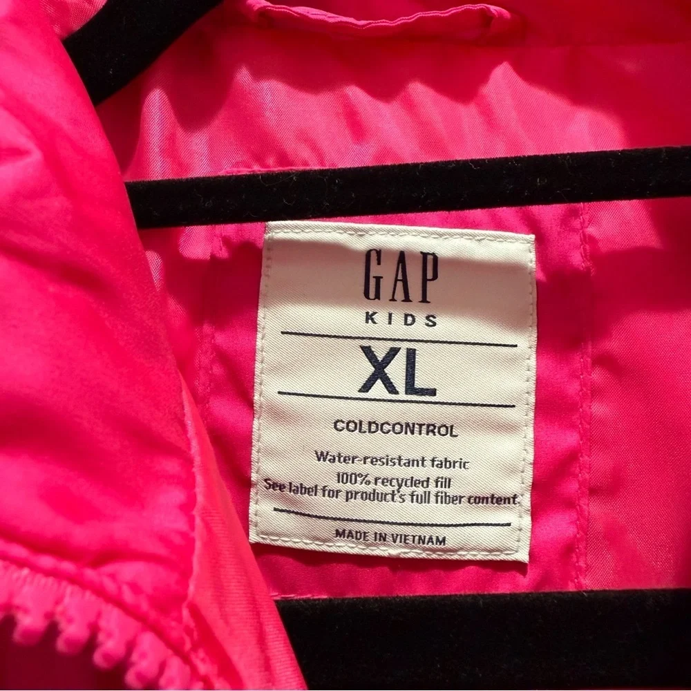 Gap Kids ColdControl Puffer Vest in Sizzling Fuchsia Pink Neon XL